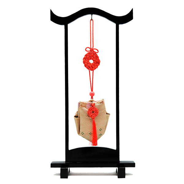 訶梨勒（上品）飾り吊り台セット：朱紐/菊に七宝